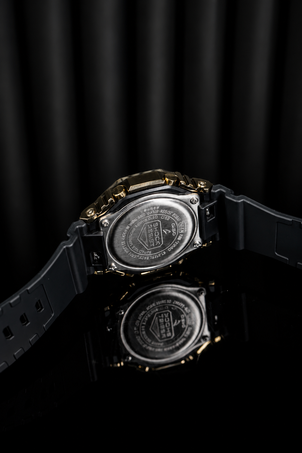 Reloj G-Shock GM-2100G-1A9