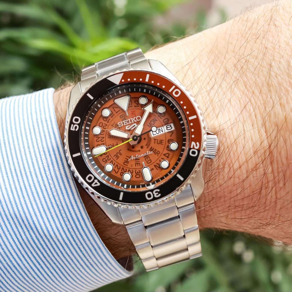 Reloj Seiko 5 Sports SRPJ47K1 — Automático Acero Esfera Naranja 100m