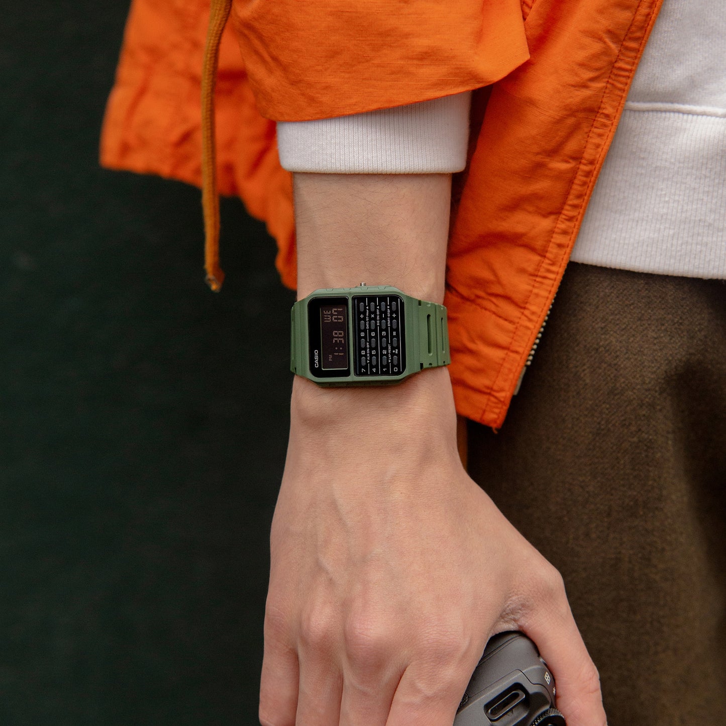 Reloj Casio CA-53WF-3B — Calculadora Retro Verde Tendencia