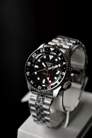 Reloj Seiko 5 Sports GMT "Black Grape" SSK001K1