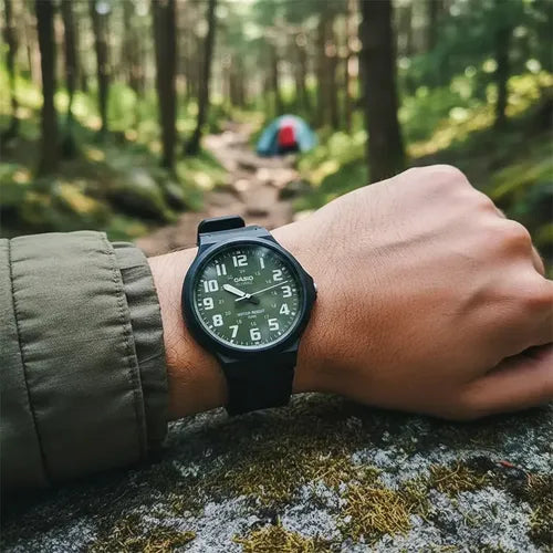 Reloj Casio MW-240-3BV — Digital Verde Deportivo