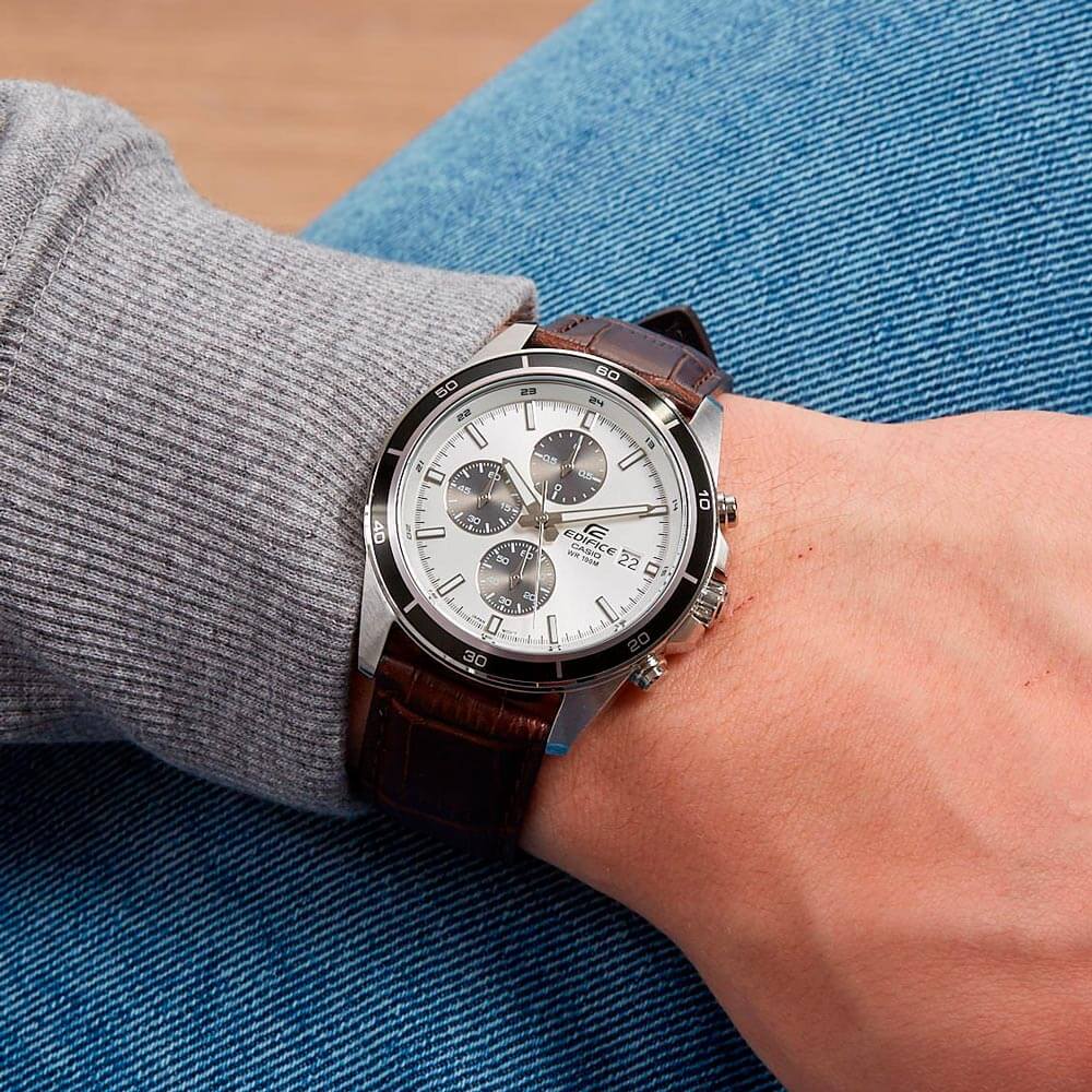 Reloj Casio Edifice EFR-526L-7AV — Cronógrafo Cuarzo 44mm Cuero