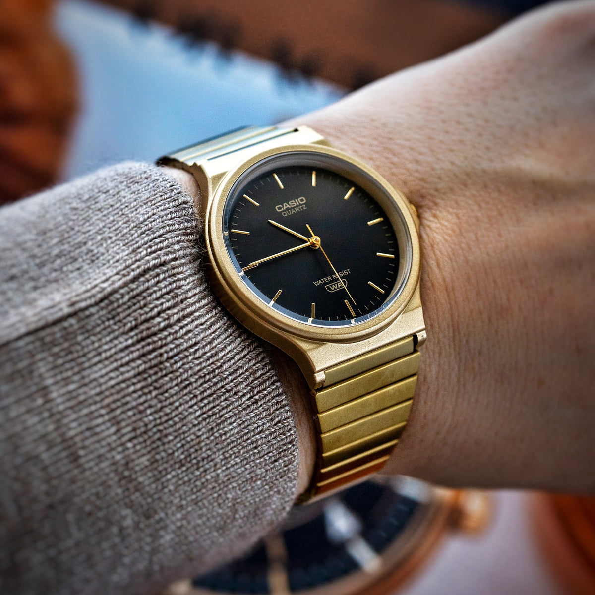Reloj Casio MQ-24GA-1ADF — Analógico Dorado