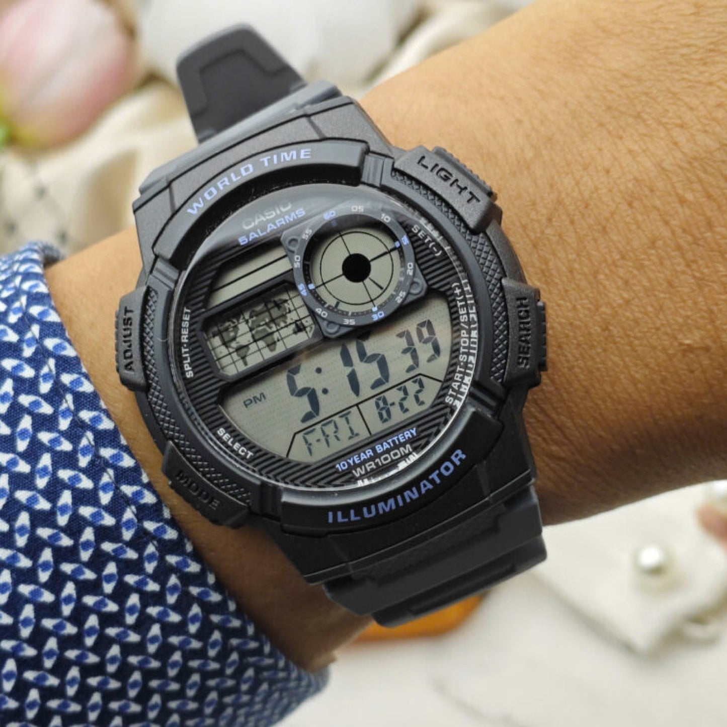 Reloj Casio AE-1000W-8AV — Digital Multifunción Negro Gris 200m