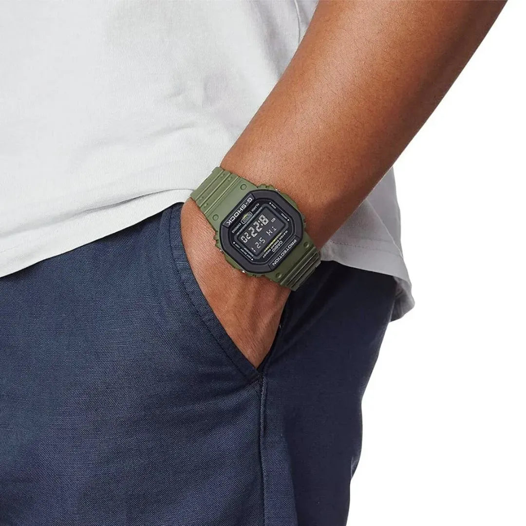 Reloj Casio G-Shock DW-5610UU-3 — Square Digital 42.8mm Caqui 200m