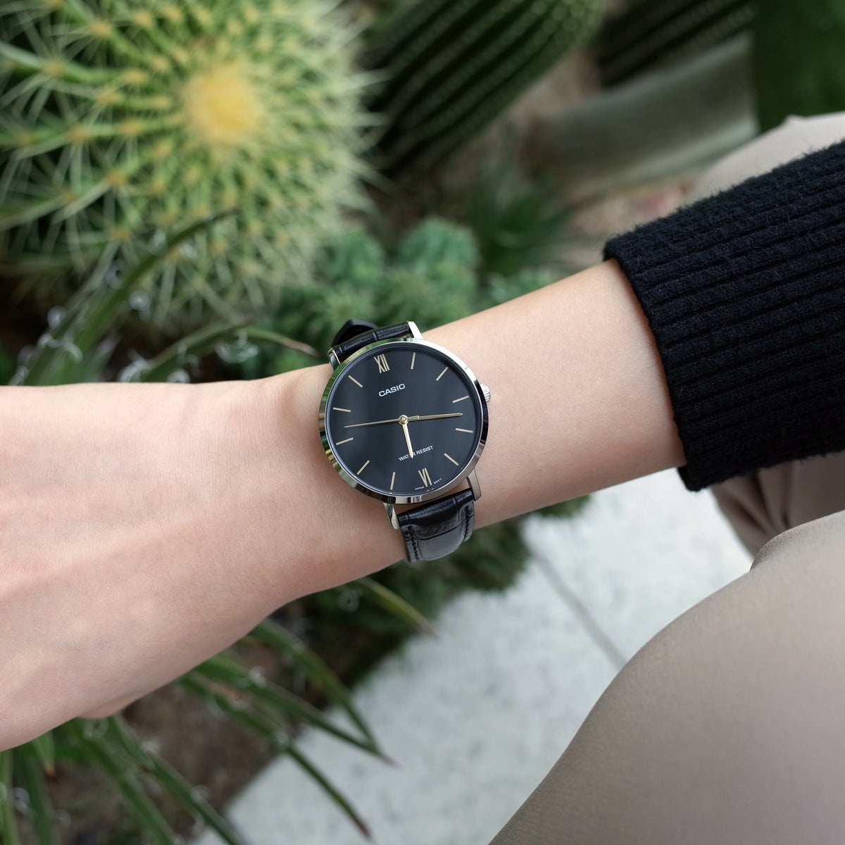 Reloj Casio LTP-VT01L-1B — Clásico Elegante Cuero Negro