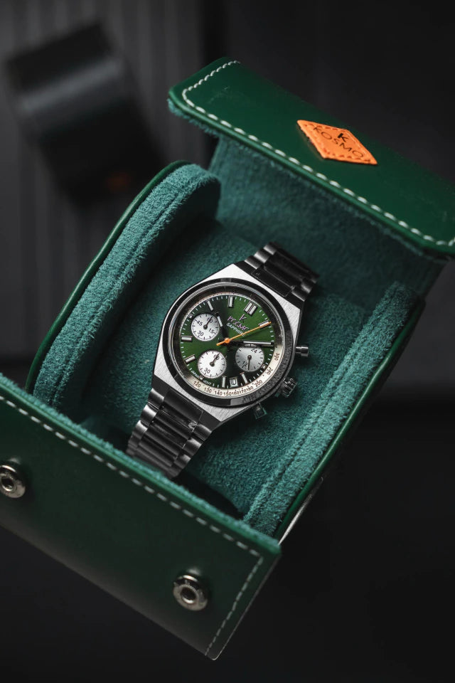 Reloj Kosmo 645-7-2 Cronógrafo Colección Zafiro Plateado Esfera Verde