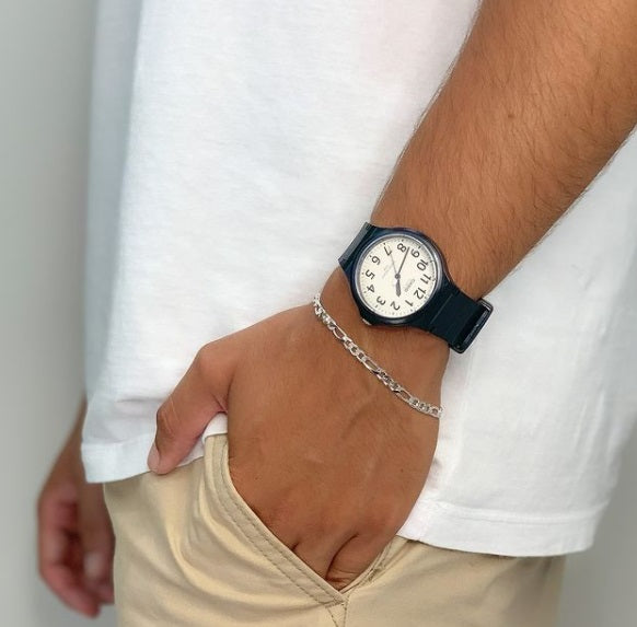 Reloj Casio MW-240-7BV — Digital Blanco Esfera Luminosa